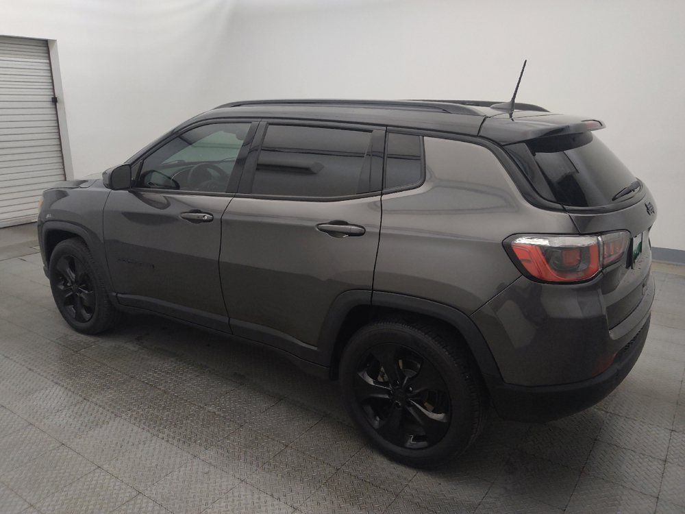 Used 2019 Jeep Compass Latitude FWD image 3