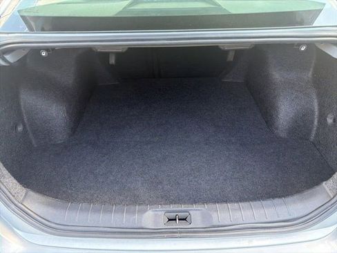 Used 2024 Nissan Altima 2.5 SV FWD image 15