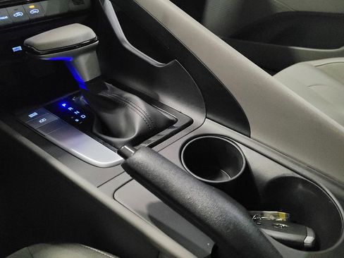 Used 2023 Hyundai Elantra SEL image 26