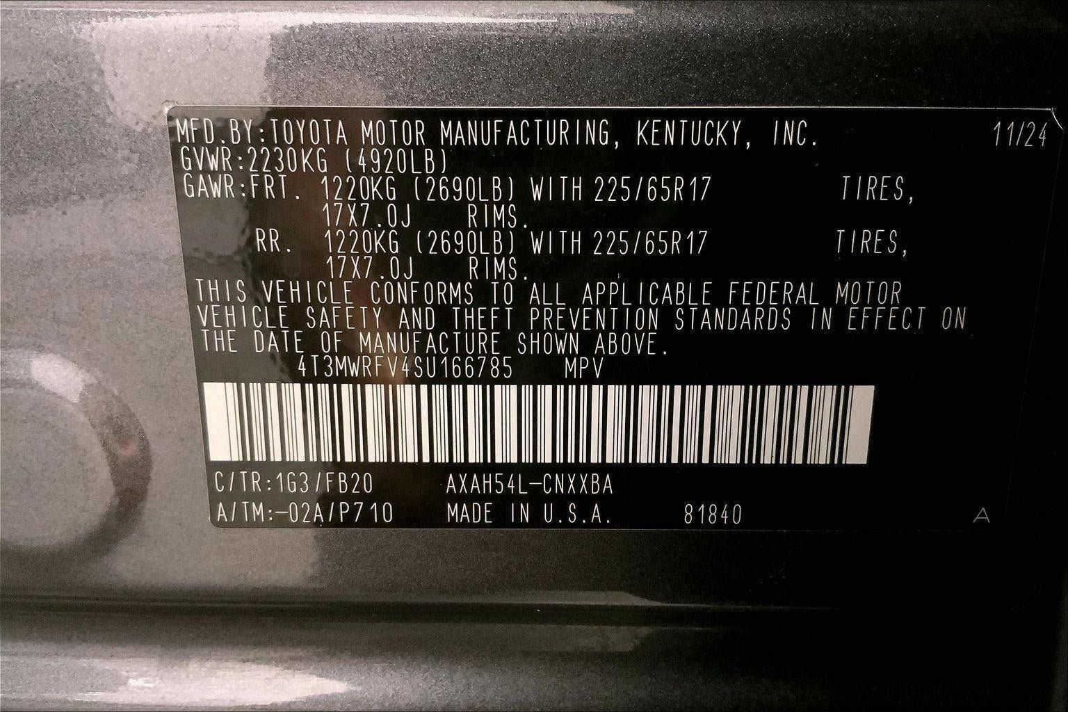 Used 2025 Toyota RAV4 LE AWD/4WD image 31