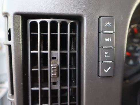 Used 2025 Chevrolet Express 3500 LS RWD image 18