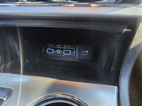 Used 2022 Jeep Grand Cherokee Limited image 20