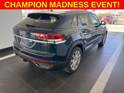 Used 2020 Volkswagen Atlas Cross Sport SE w/ Panoramic Sunroof Package image 3