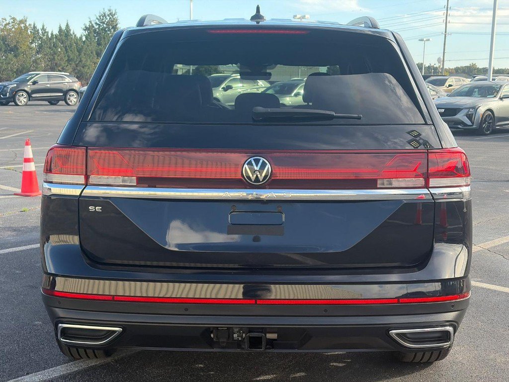 Used 2024 Volkswagen Atlas SE FWD image 4