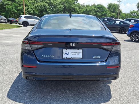 Used 2025 Honda Accord Touring image 5
