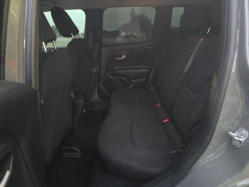 Used 2022 Jeep Renegade Latitude image 14