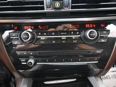 Used 2018 BMW X5 xDrive40e AWD/4WD image 17