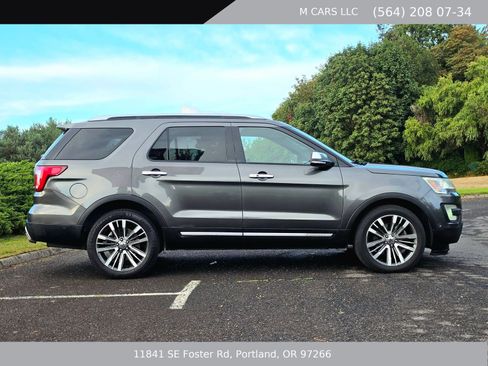 Used 2016 Ford Explorer Platinum AWD/4WD image 4