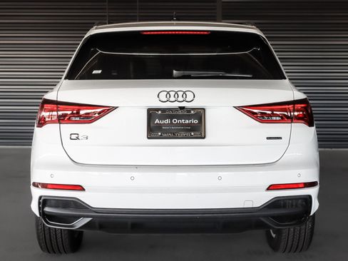 New 2025 Audi Q3 2.0T Premium image 15