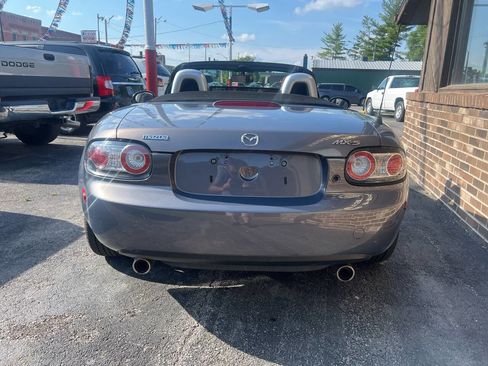 Used 2006 MAZDA MX-5 Miata Touring image 3