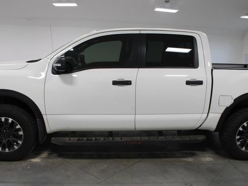 Used 2020 Nissan Titan PRO-4X w/ Pro-4x Convenience Package AWD/4WD image 5