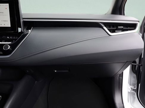 Certified 2023 Toyota Corolla SE w/ Carpet Mat Package (TMS) image 39