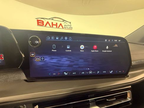 Used 2026 Chevrolet Traverse LT AWD/4WD image 36