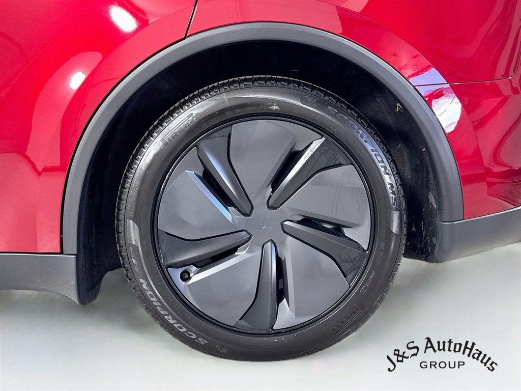 Used 2026 Tesla Model Y 2WD image 41