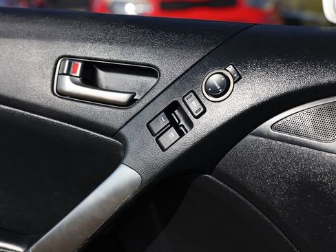 Used 2013 Hyundai Genesis 3.8 image 43