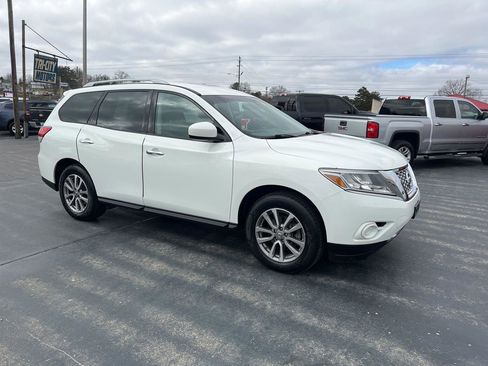 Used 2015 Nissan Pathfinder S AWD/4WD image 2