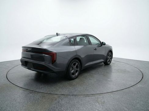 Used 2025 Kia K4 LXS image 9