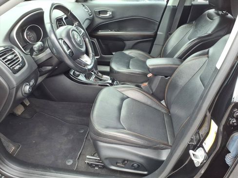 Used 2021 Jeep Compass Limited AWD/4WD image 10