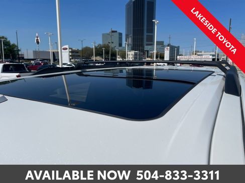 Used 2021 Ford Expedition XLT image 10