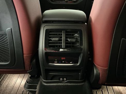 Certified 2025 BMW X4 xDrive30i w/ M Sport Package AWD/4WD image 27