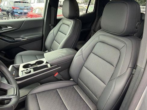 New 2026 Chevrolet Equinox LT w/ Convenience Package II FWD image 4