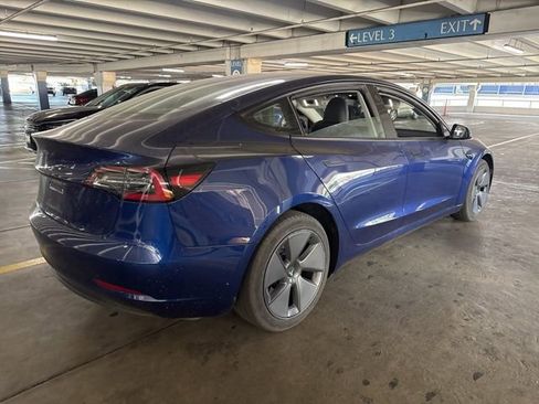 Used 2023 Tesla Model 3 Standard Range image 3