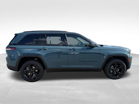 New 2026 Jeep Grand Cherokee Limited w/ Limited Altitude Package RWD image 28