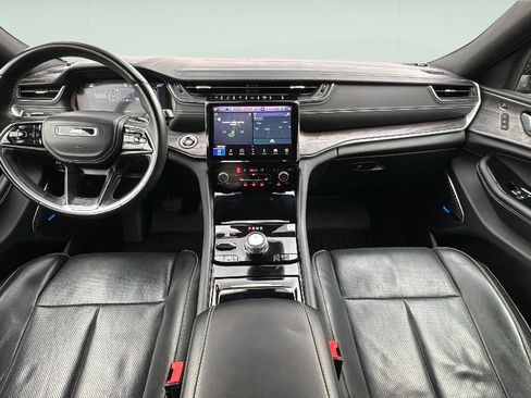 Used 2021 Jeep Grand Cherokee L Overland w/ Luxury Tech Group IV image 2