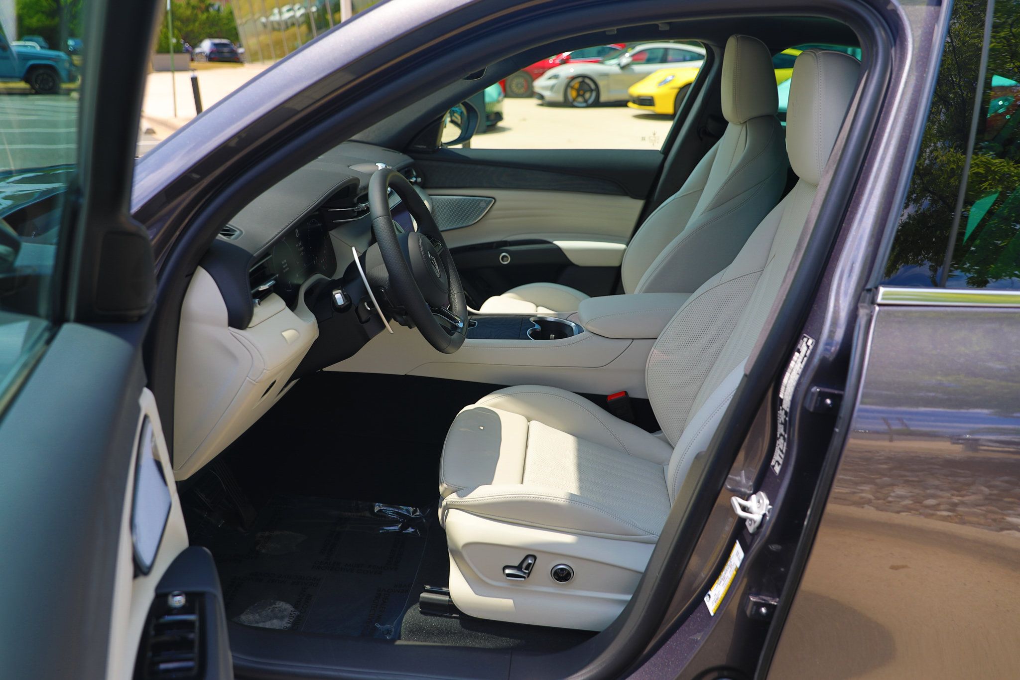 Used 2024 Maserati Grecale Modena AWD/4WD image 19