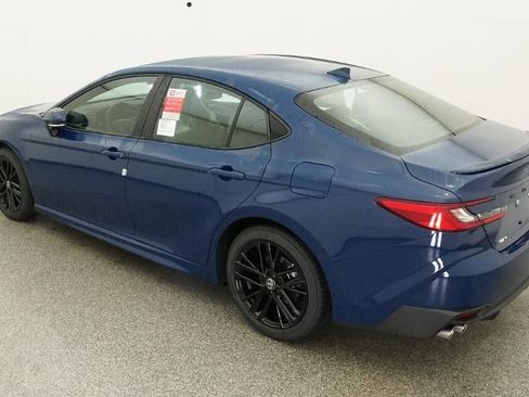 New 2026 Toyota Camry SE FWD image 5