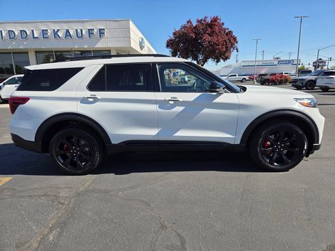 Used 2024 Ford Explorer ST w/ Equipment Group 401A AWD/4WD image 2