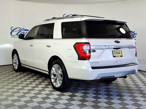 Used 2018 Ford Expedition Platinum image 2