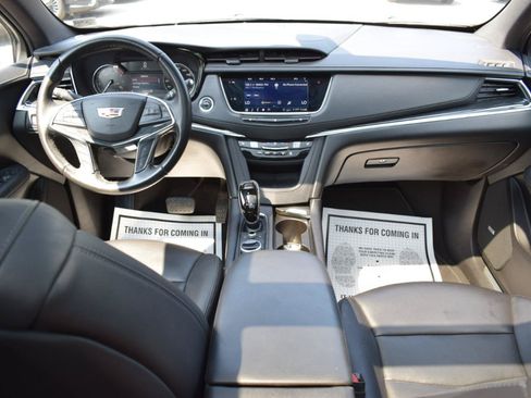 Used 2020 Cadillac XT5 Premium Luxury AWD/4WD image 17
