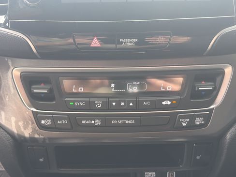 Used 2023 Honda Passport EX-L image 5