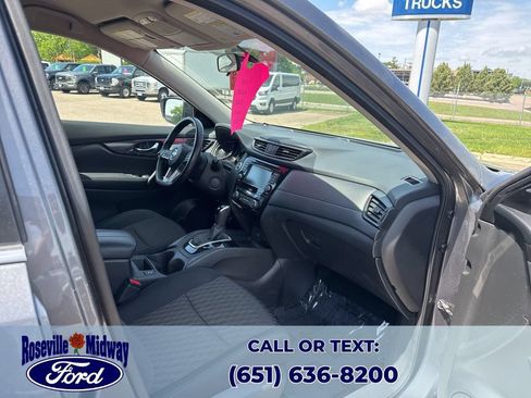 Used 2018 Nissan Rogue SV w/ Premium Package AWD/4WD image 31