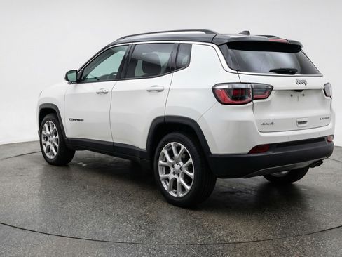 Used 2025 Jeep Compass Limited image 6