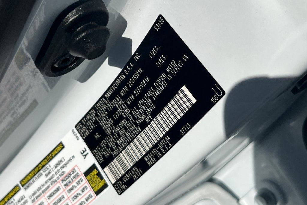 Certified 2026 Toyota Corolla Cross XLE FWD image 31