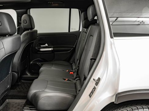 Certified 2024 Mercedes-Benz GLB 250 4MATIC image 43
