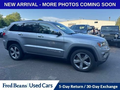 Used 2015 Jeep Grand Cherokee Limited w/ Trailer Tow Group IV AWD/4WD image 2