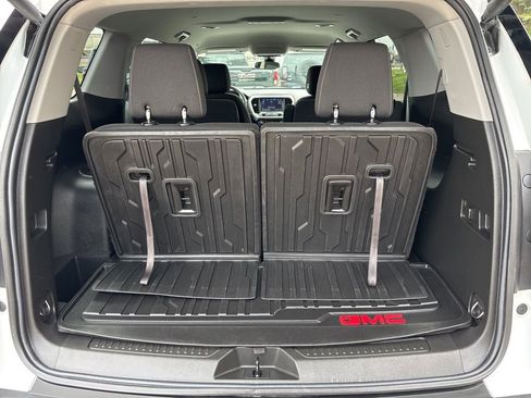 Used 2023 GMC Acadia SLE w/ Driver Convenience Package image 27