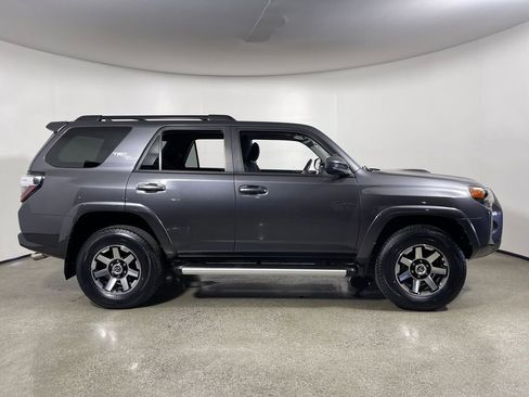 Certified 2023 Toyota 4Runner TRD Off-Road AWD/4WD image 2