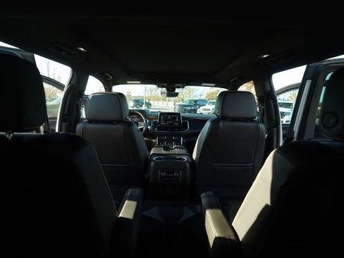 Used 2021 Chevrolet Tahoe Premier w/ Premium Package image 26