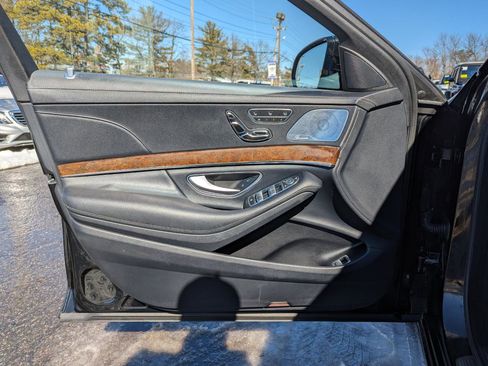 Used 2015 Mercedes-Benz S 550 4MATIC Sedan image 11