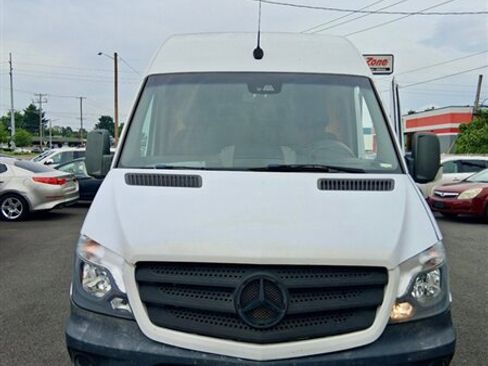 Used 2018 Mercedes-Benz Sprinter 2500 image 2