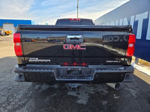 Used 2015 GMC Sierra 3500 Denali image 6