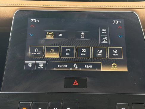 Used 2025 INFINITI QX80 Sensory image 32