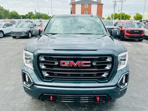 Used 2022 GMC Sierra 1500 AT4 w/ AT4 Premium Package AWD/4WD image 3