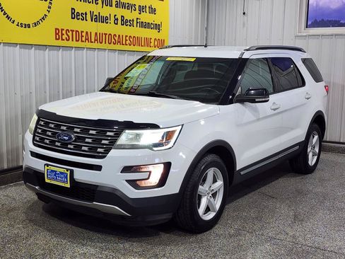 Used 2016 Ford Explorer XLT AWD/4WD image 3