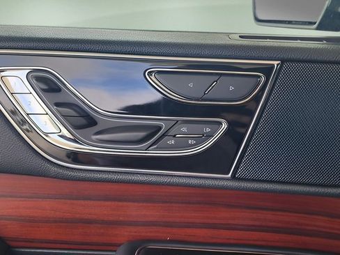 Used 2023 Lincoln Navigator Reserve image 12