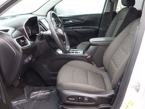 Used 2018 Chevrolet Equinox LT image 12